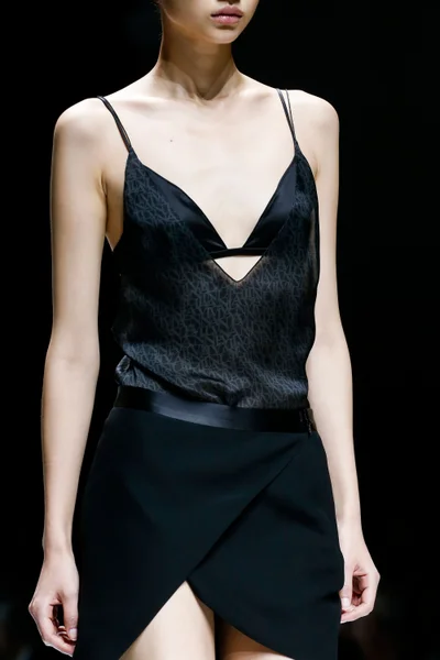 Look 3